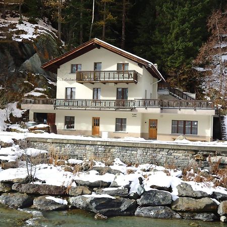 Haus Pickelschmiede Appartement Saas-Grund Buitenkant foto